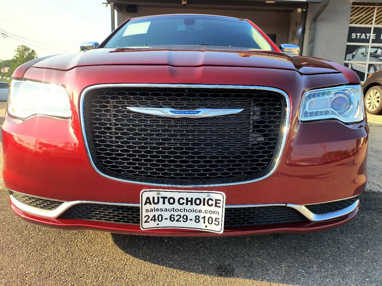 Used 2019 Chrysler 300 Touring w/ Chrome Appearance Package image 24