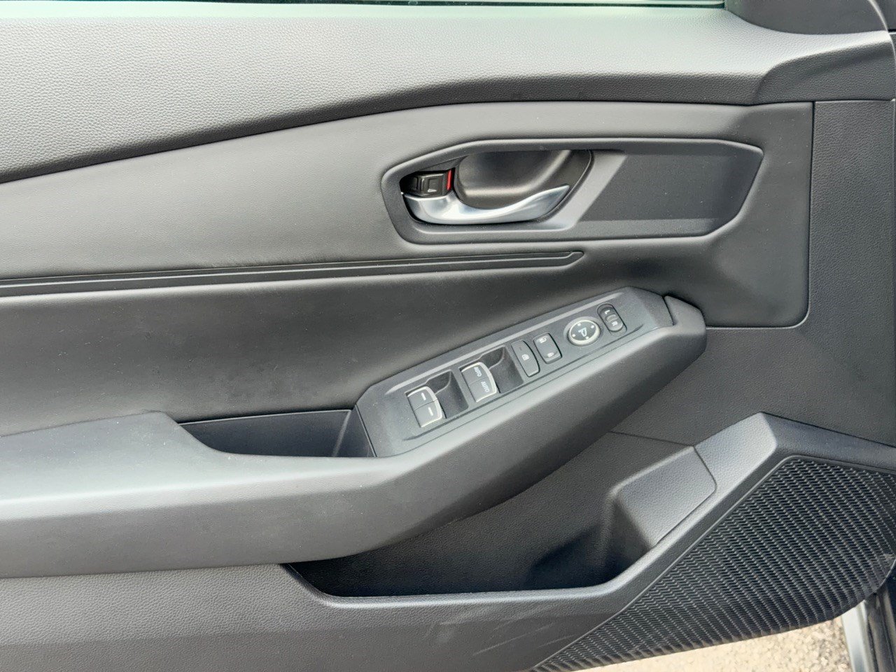 Used 2025 Honda Accord SE image 14