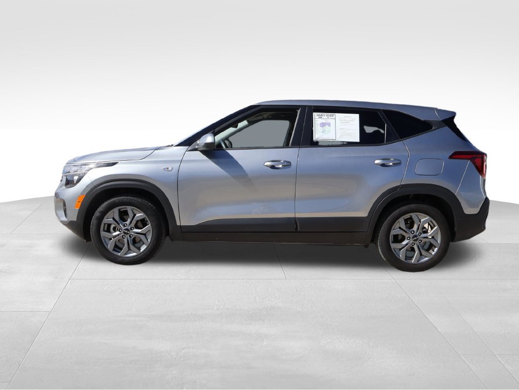 Used 2026 Kia Seltos LX FWD image 2