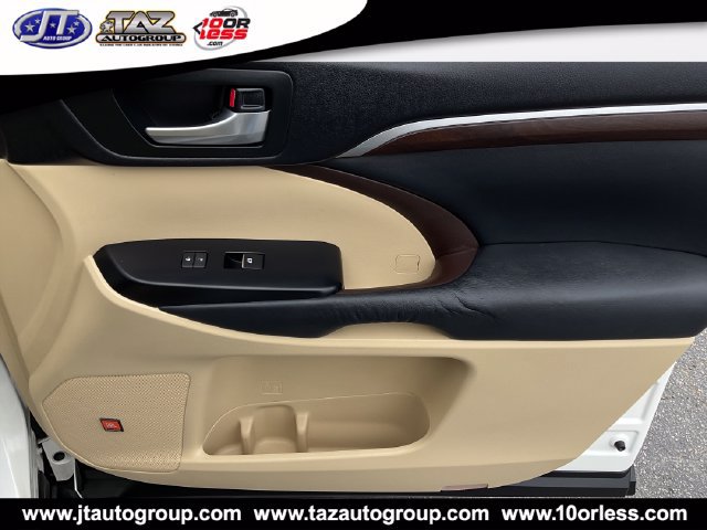 Used 2014 Toyota Highlander Limited Platinum AWD/4WD image 15