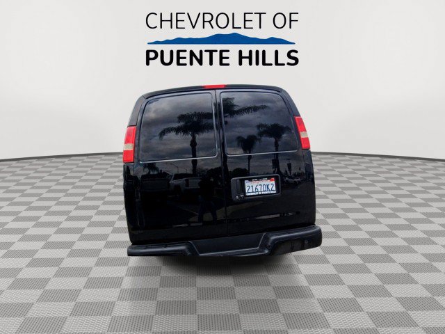 Used 2016 Chevrolet Express 2500 RWD image 7