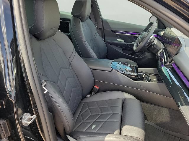 Used 2024 BMW 540i xDrive w/ Convenience Package AWD/4WD image 18