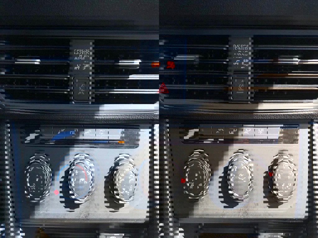 Used 2024 Volkswagen Jetta S image 27