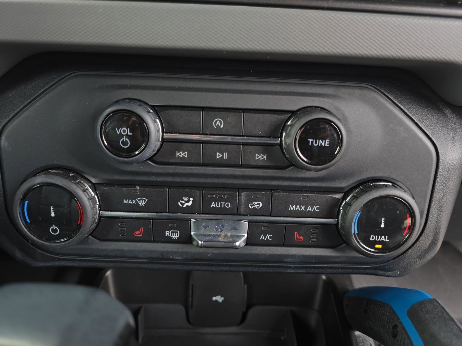 Used 2022 Ford Bronco Black Diamond image 20