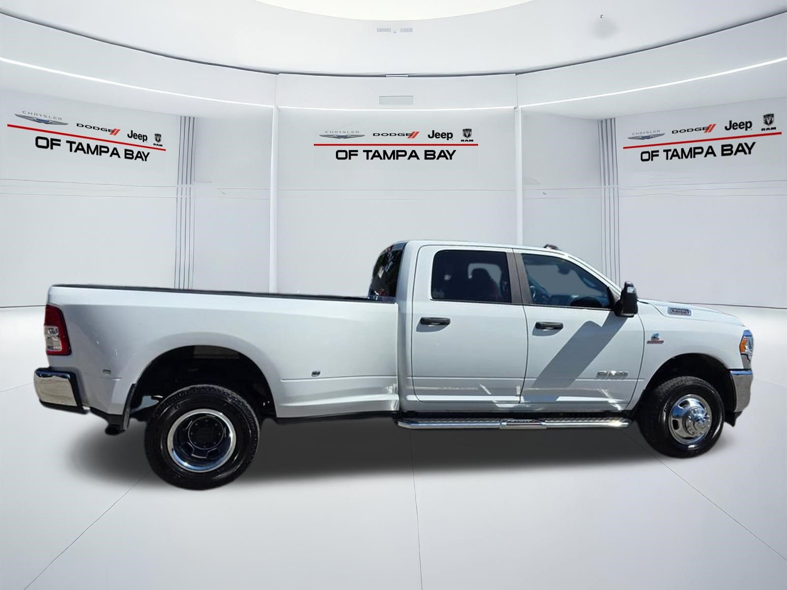 Used 2024 RAM 3500 Big Horn AWD/4WD image 8
