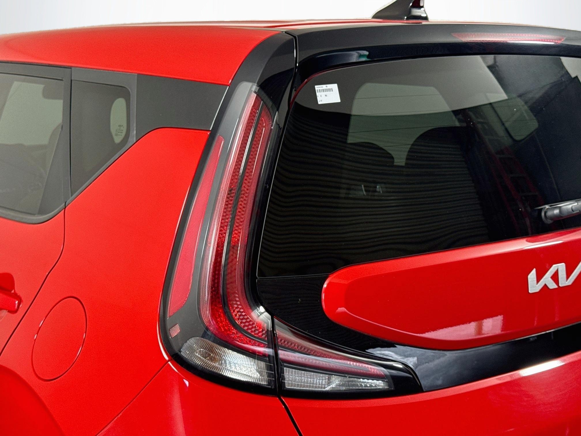 Used 2023 Kia Soul LX w/ LX Technology Package FWD image 35