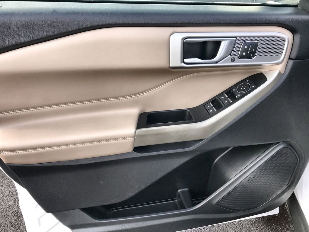 Used 2022 Ford Explorer Limited w/ Equipment Group 301A image 13