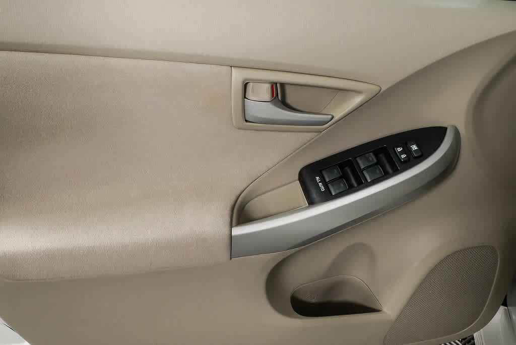 Used 2010 Toyota Prius Two FWD image 6