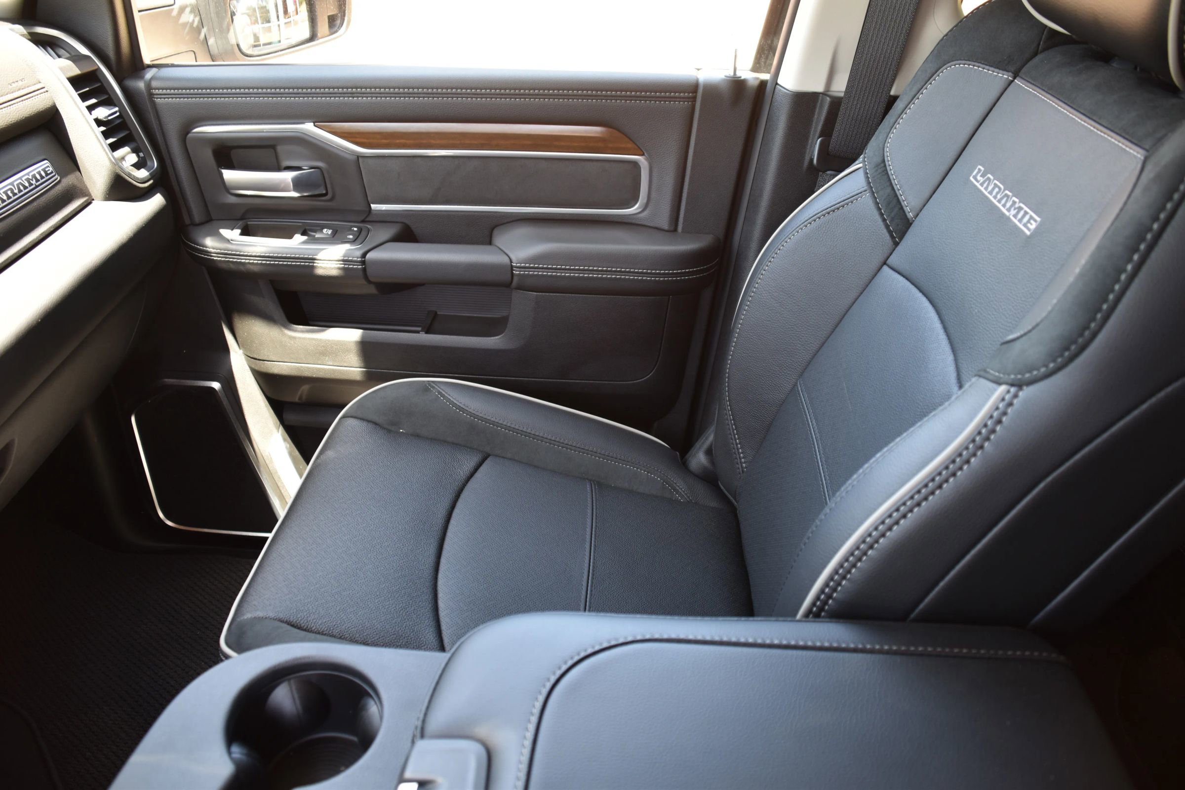 Used 2024 RAM 2500 Laramie image 13