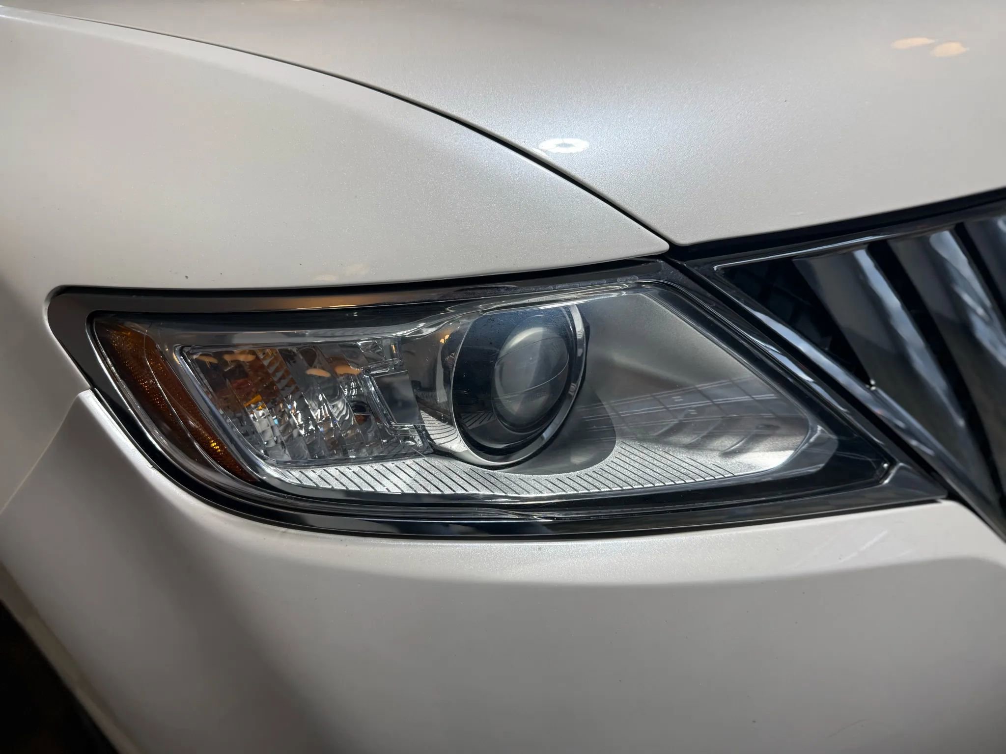 Used 2014 Lincoln MKX AWD w/ Equipment Group 102A image 4