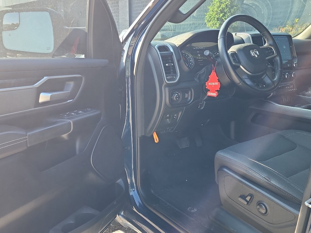 Used 2022 RAM 1500 Big Horn AWD/4WD image 9