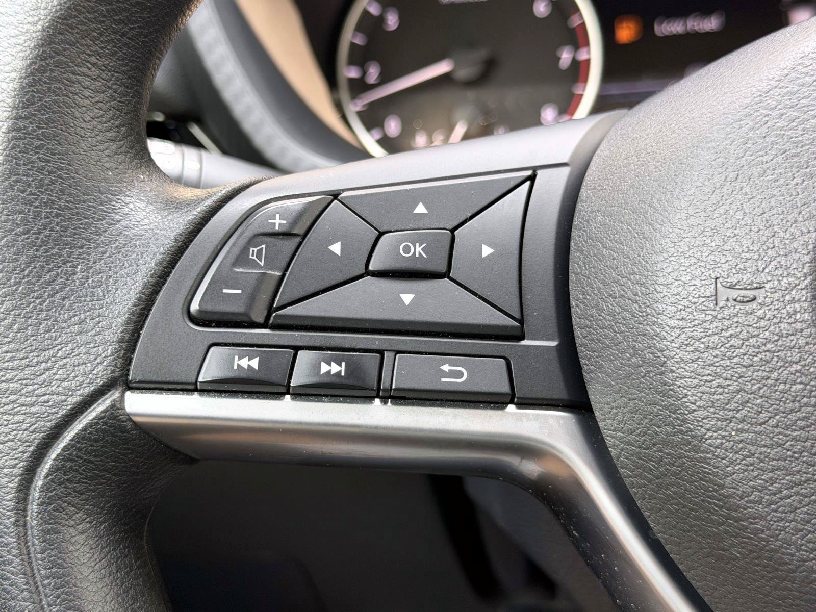 Used 2024 Nissan Sentra SV FWD image 20