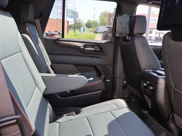 New 2026 GMC Yukon AT4 w/ AT4 Premium Plus Package AWD/4WD image 12