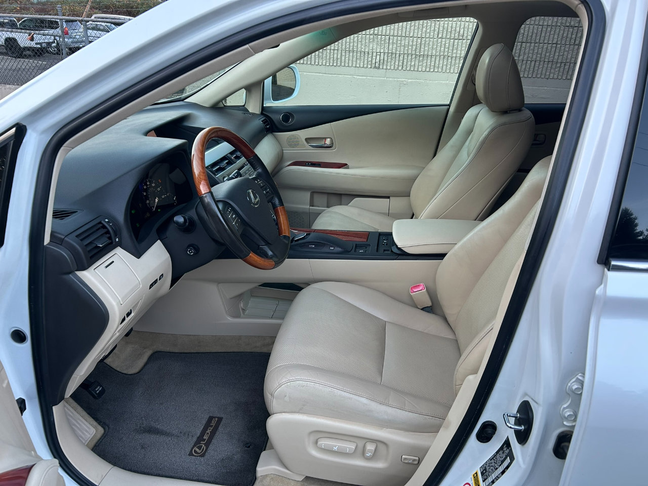 Used 2011 Lexus RX 450h AWD image 9