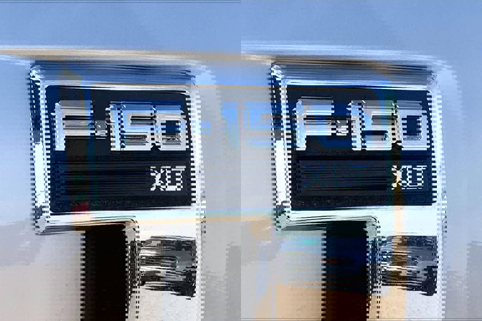 Used 2024 Ford F150 XLT w/ Mobile Office Package image 9