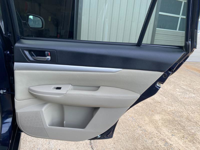 Used 2012 Subaru Outback 2.5i Premium AWD/4WD image 17