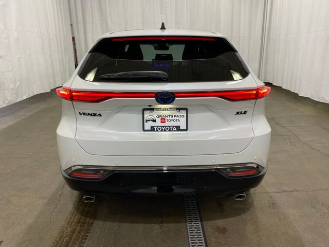 Certified 2024 Toyota Venza Nightshade image 5