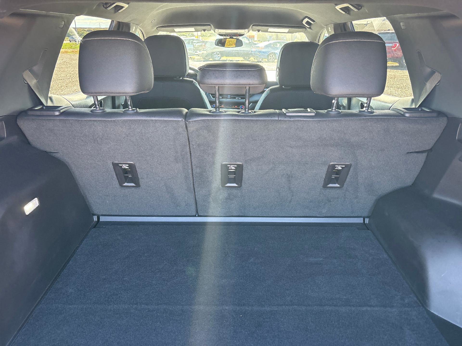 Used 2025 Chevrolet Equinox LT w/ Convenience Package II image 5