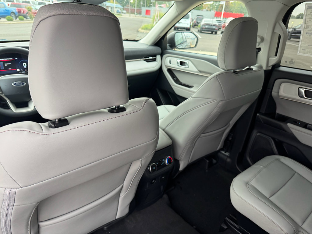 New 2026 Ford Explorer Active image 21