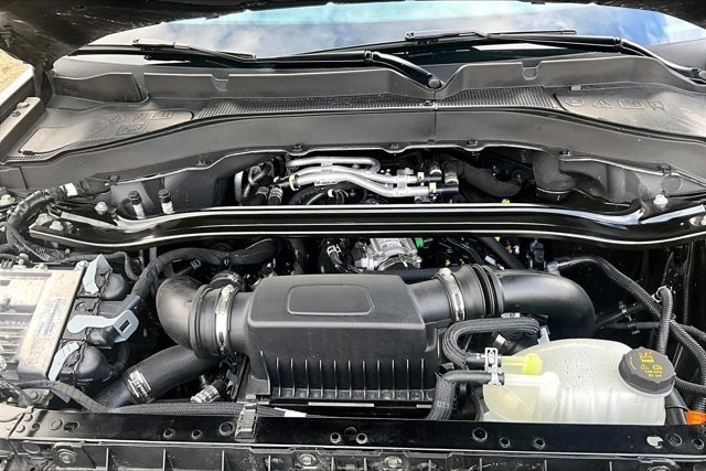 Used 2025 Ford Explorer ST image 31