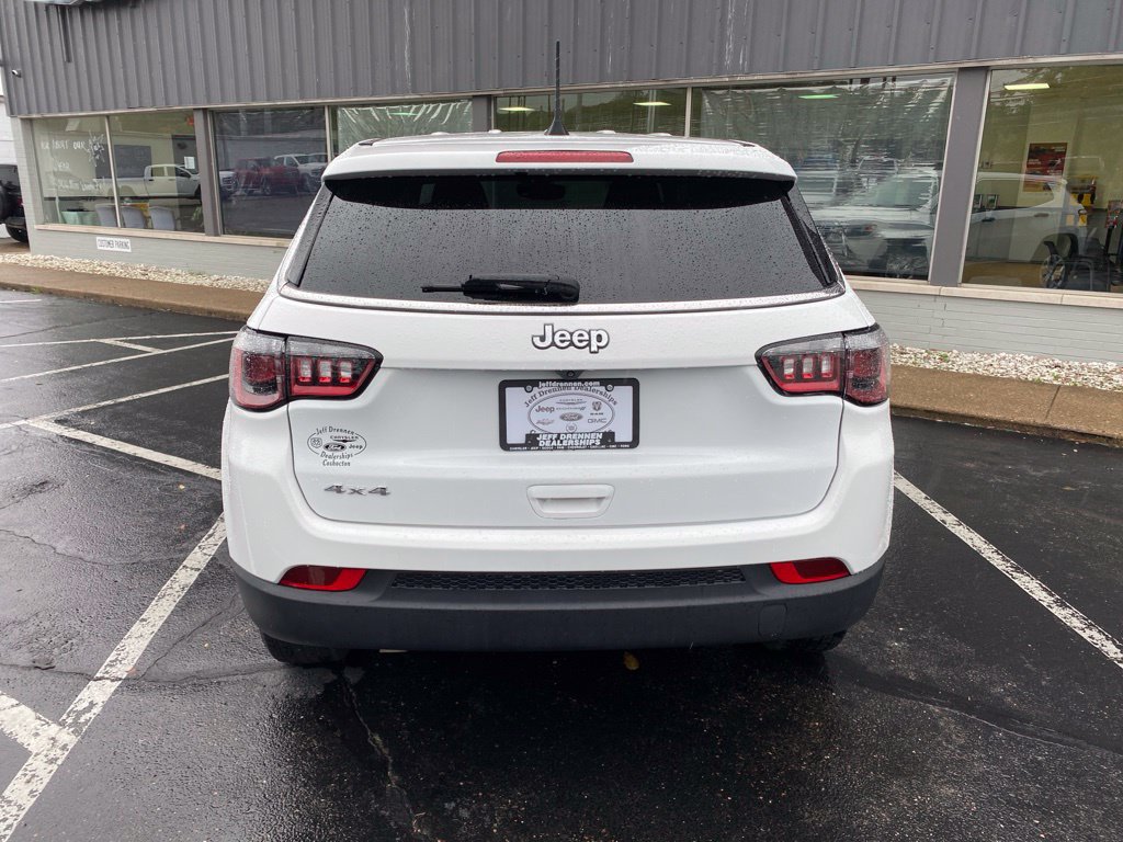 Used 2024 Jeep Compass Sport AWD/4WD image 7