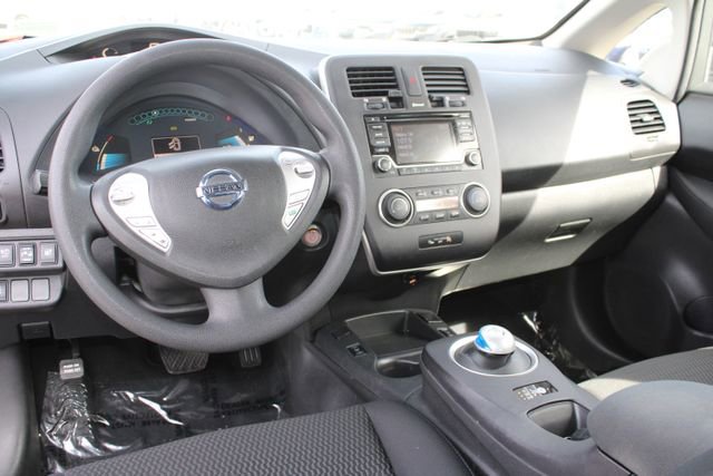 Used 2017 Nissan Leaf S w/ Charge Package image 16