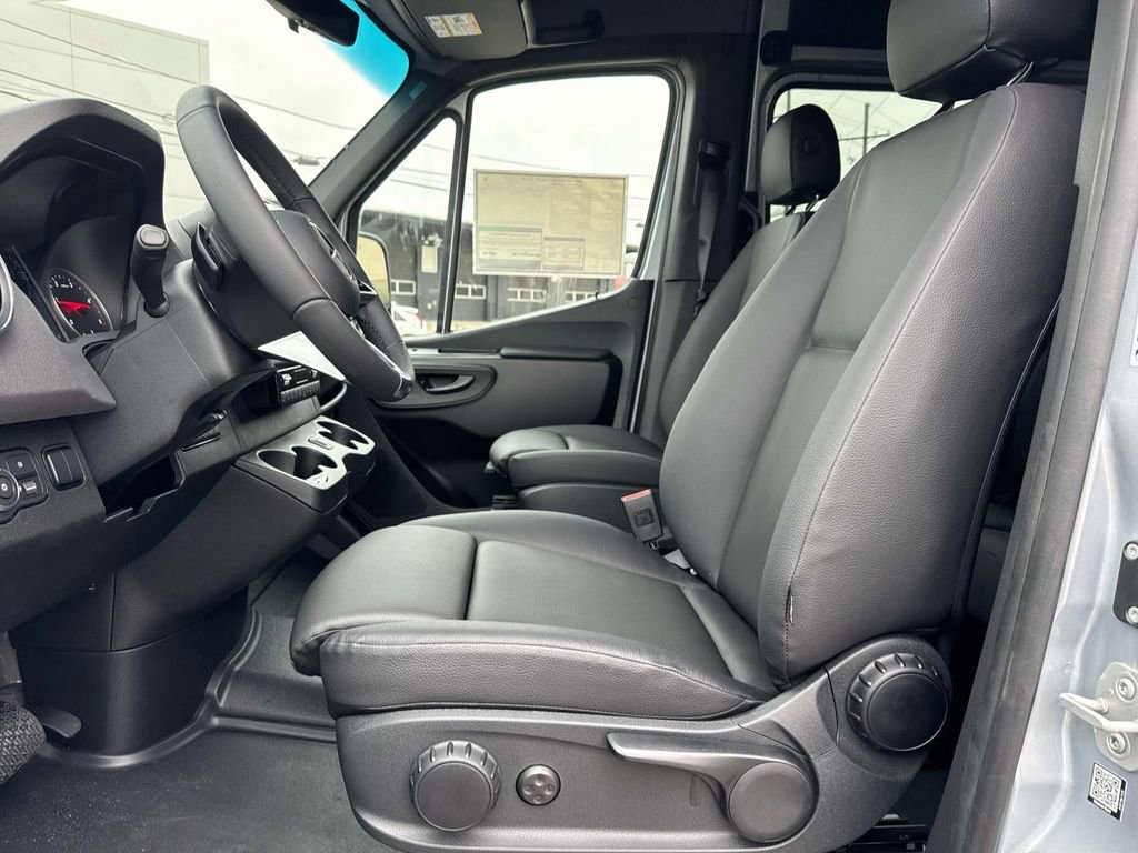 New 2026 Mercedes-Benz Sprinter 2500 image 8