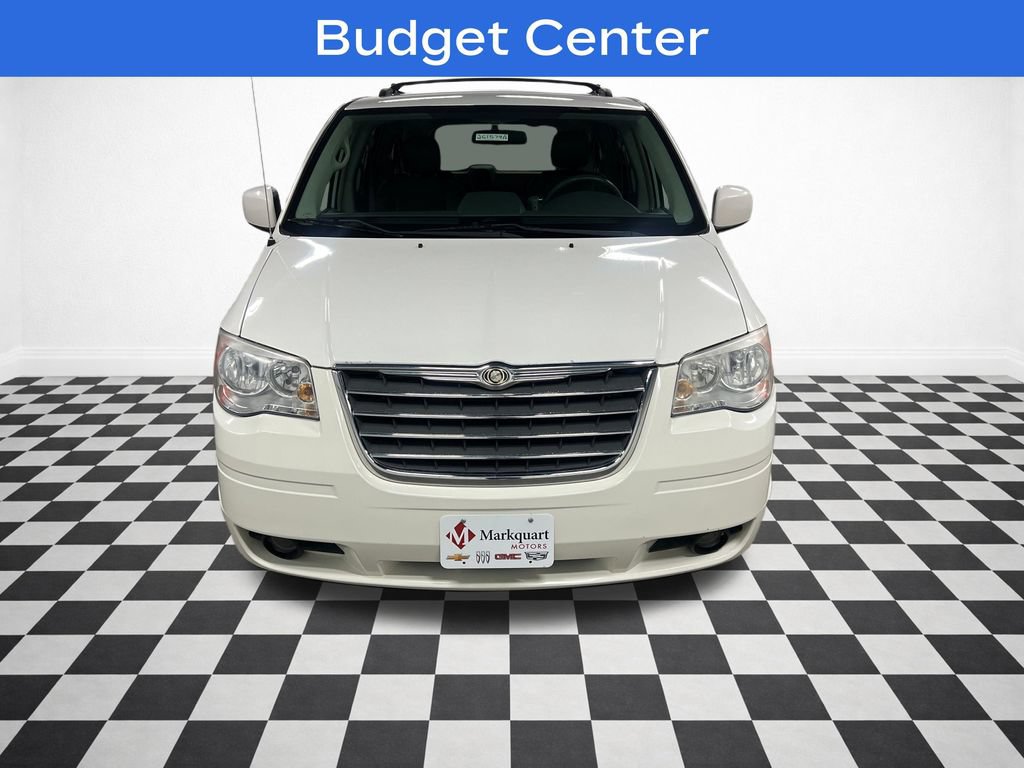 Used 2008 Chrysler Town & Country Touring FWD image 3