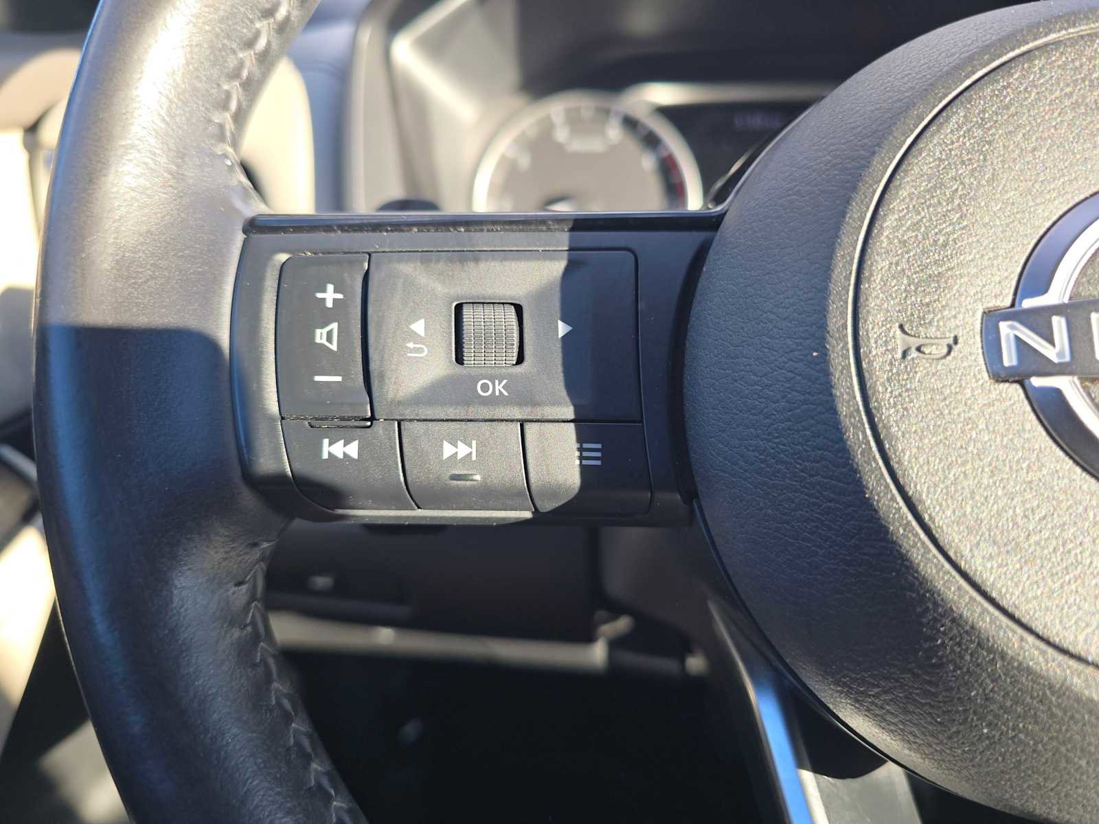 Used 2022 Nissan Rogue SL image 29