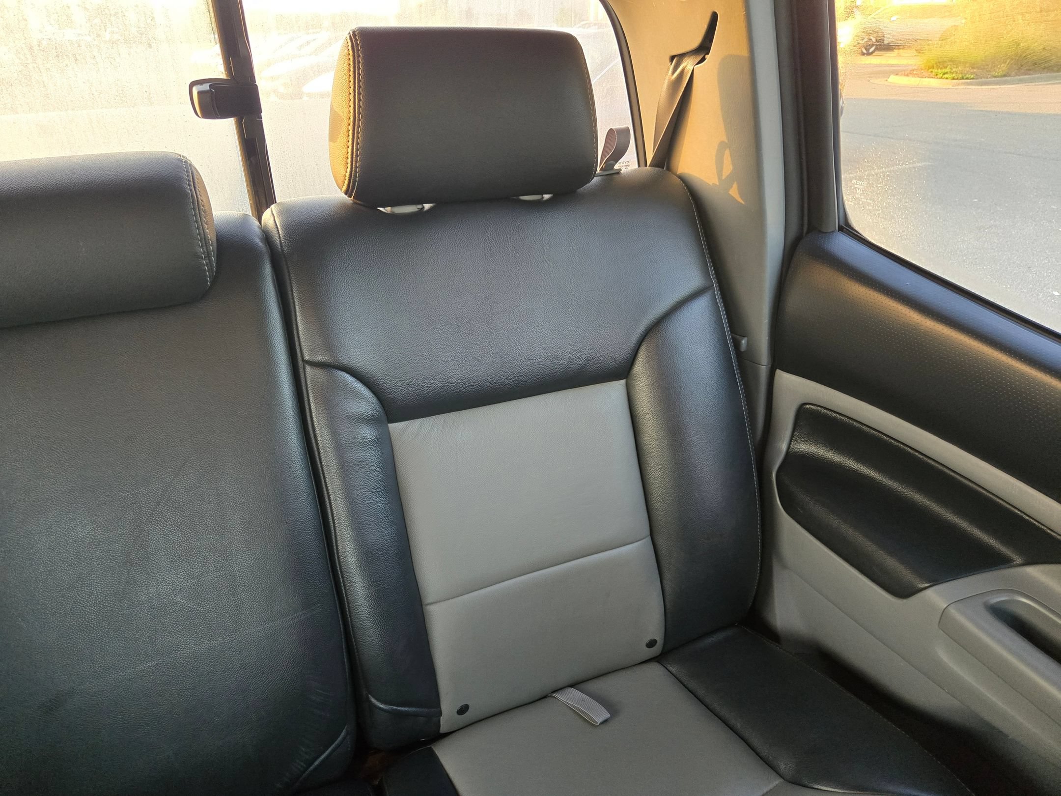 Used 2011 Toyota Tacoma 4x4 Double Cab w/ SR5 Pkg #2 image 14