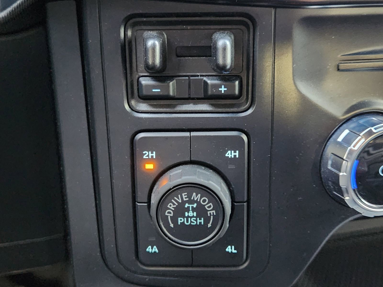 Used 2024 Ford F150 Raptor image 24