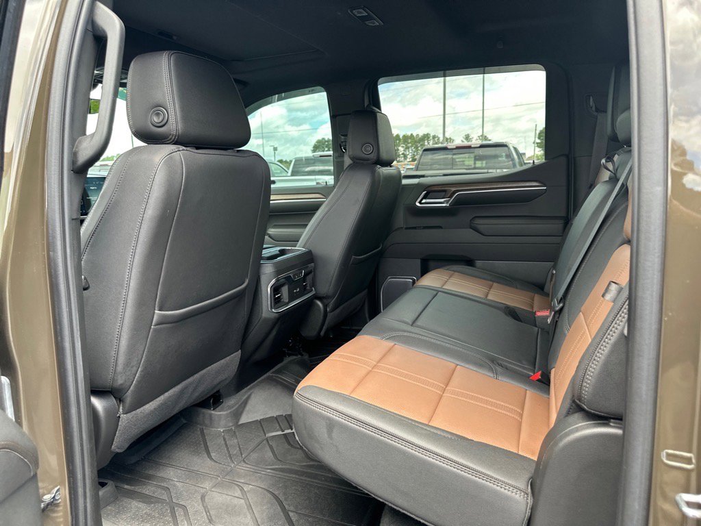 Certified 2023 Chevrolet Silverado 1500 High Country w/ High Country Premium Package image 23