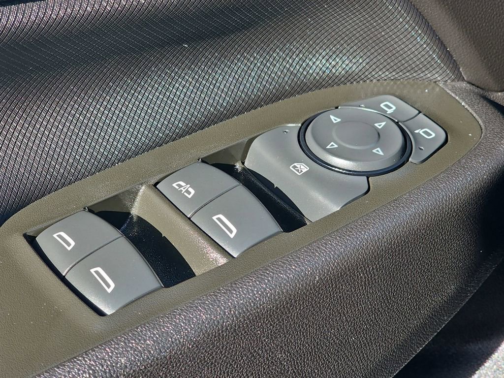 Used 2024 Chevrolet Equinox RS w/ RS Leather Package image 27