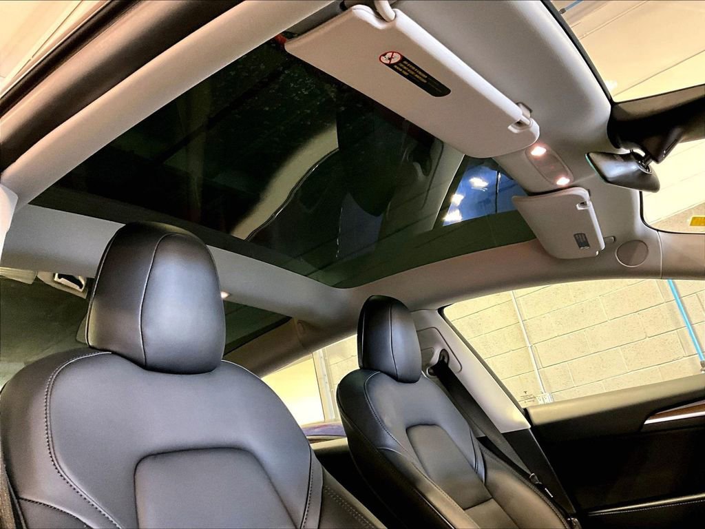 Used 2022 Tesla Model 3 image 27