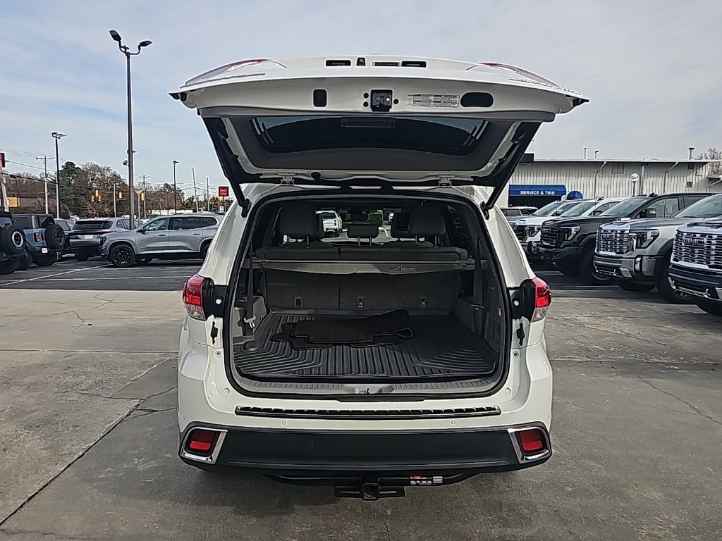 Used 2019 Toyota Highlander Limited Platinum image 6