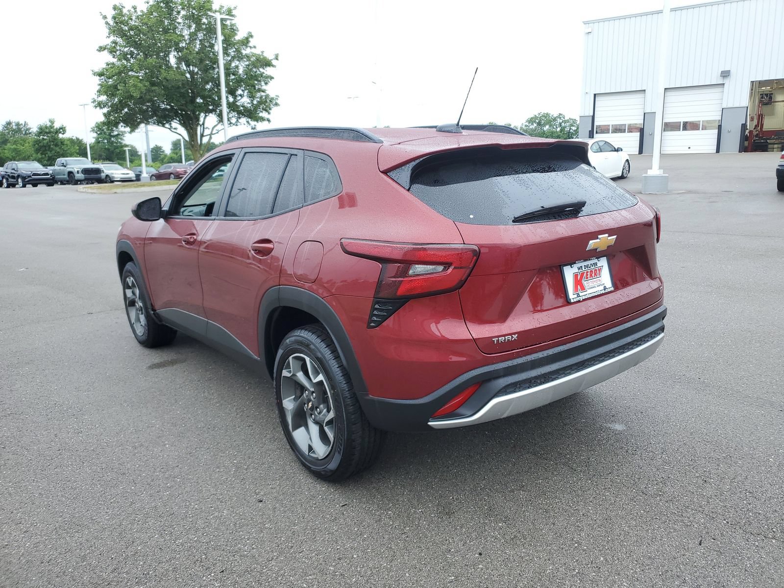 Used 2024 Chevrolet Trax LT FWD image 3