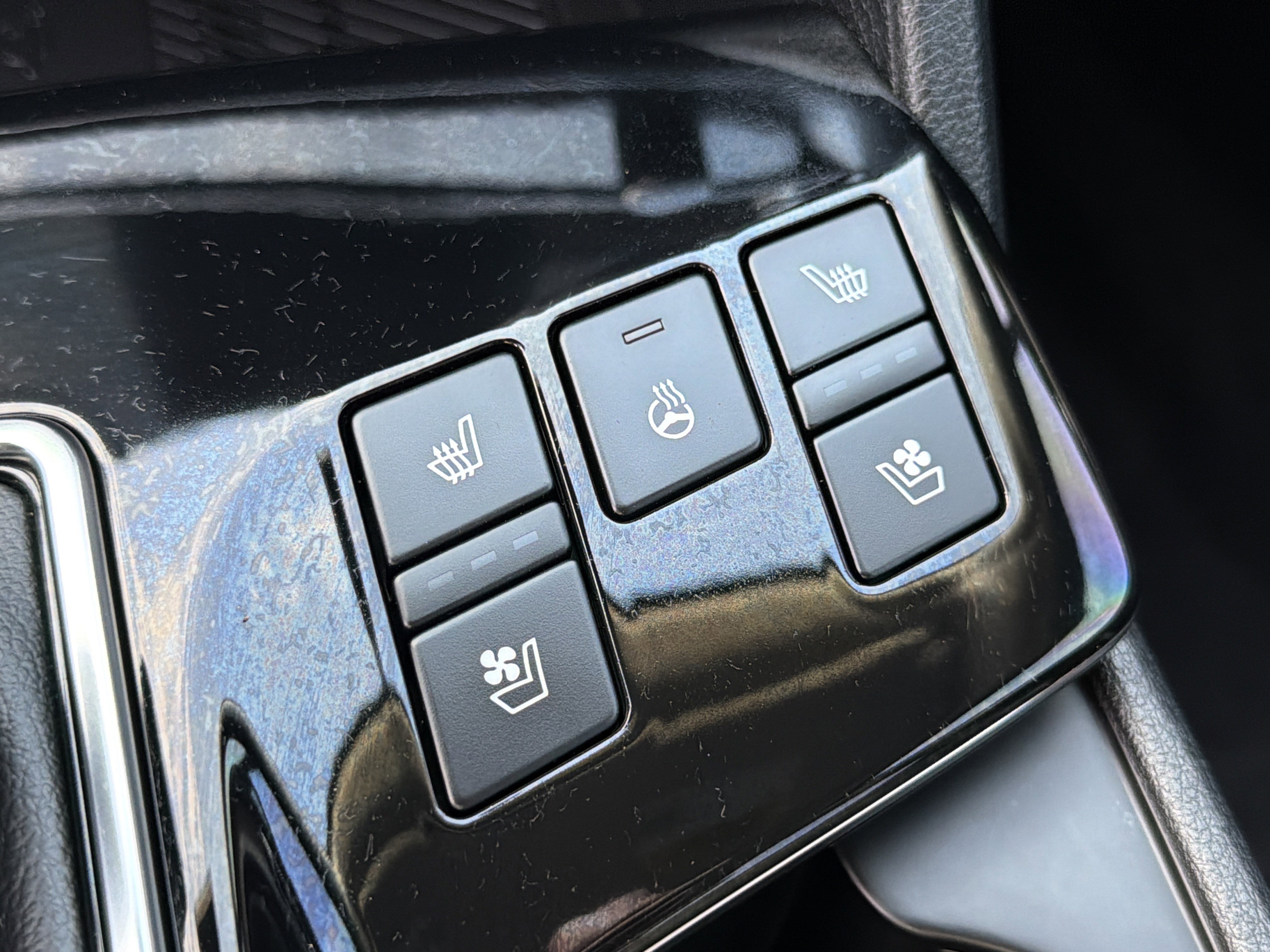 Used 2024 Kia Sportage SX image 31