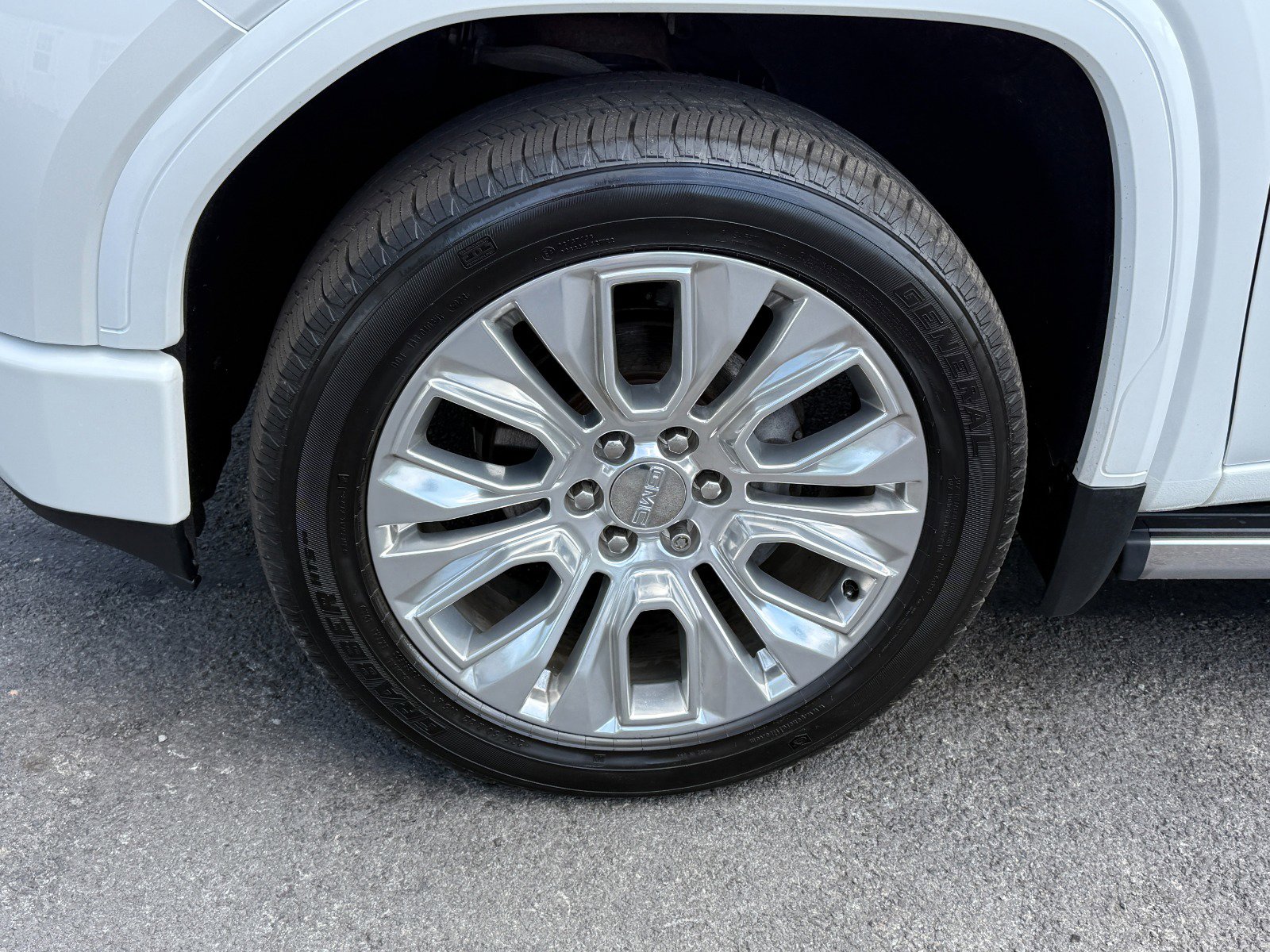 Certified 2020 GMC Sierra 1500 Denali w/ Denali Ultimate Package image 9