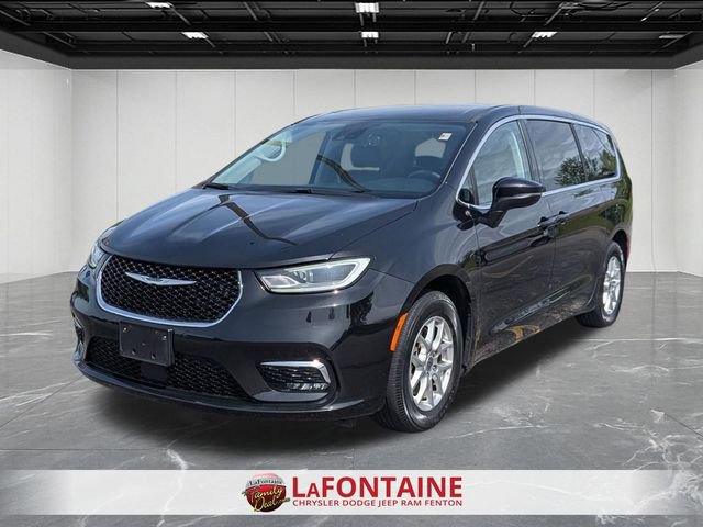 Used 2023 Chrysler Pacifica Touring-L FWD image 1