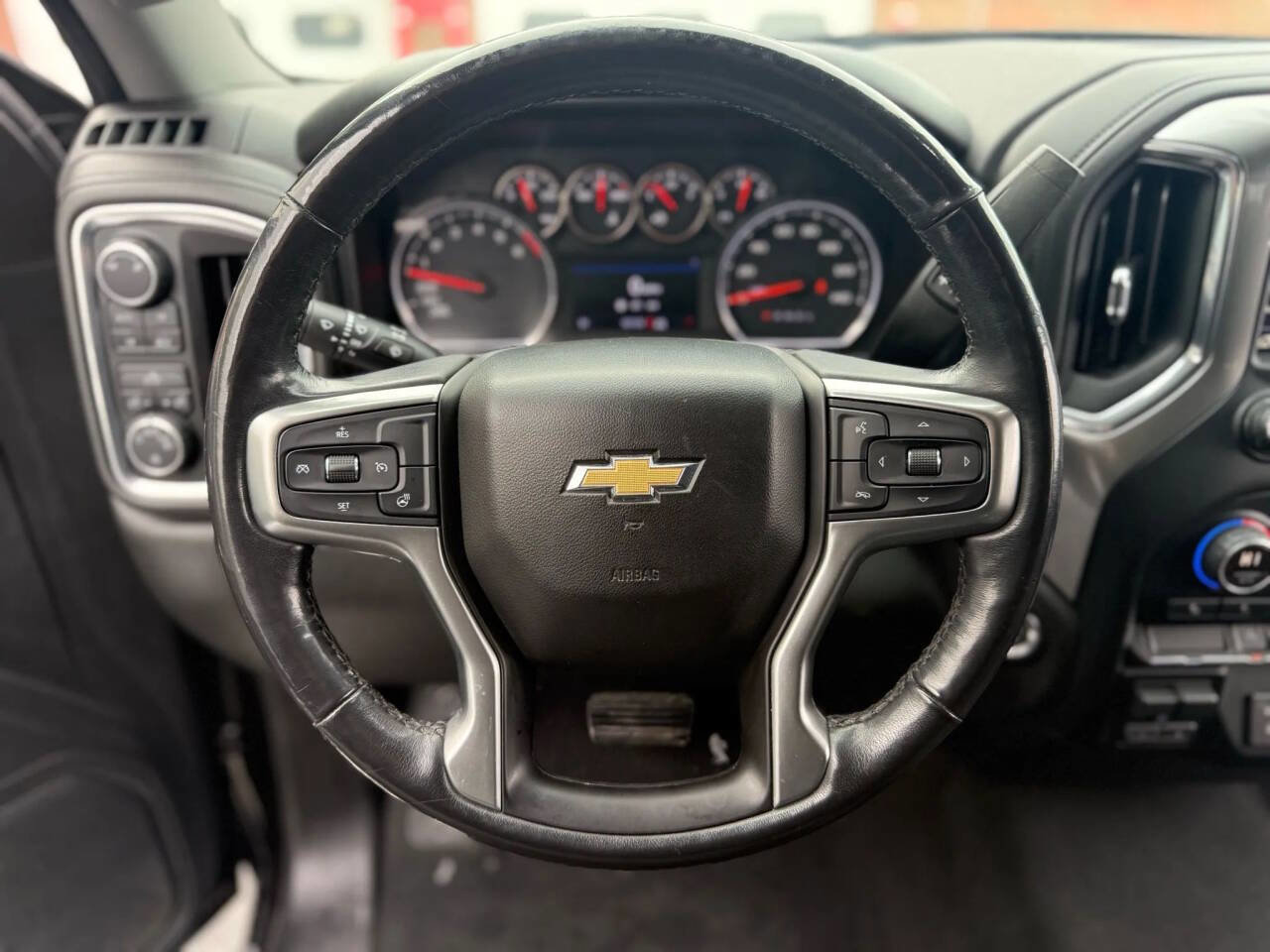 Used 2019 Chevrolet Silverado 1500 LT w/ All-Star Edition AWD/4WD image 11
