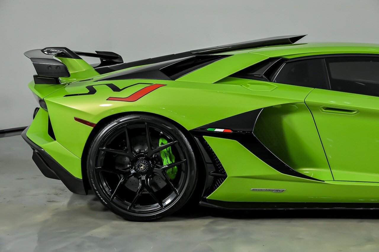 Used 2019 Lamborghini Aventador SVJ image 14
