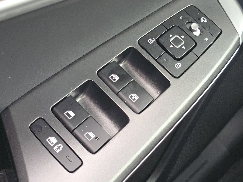 Used 2024 Kia EV6 Light RWD image 23