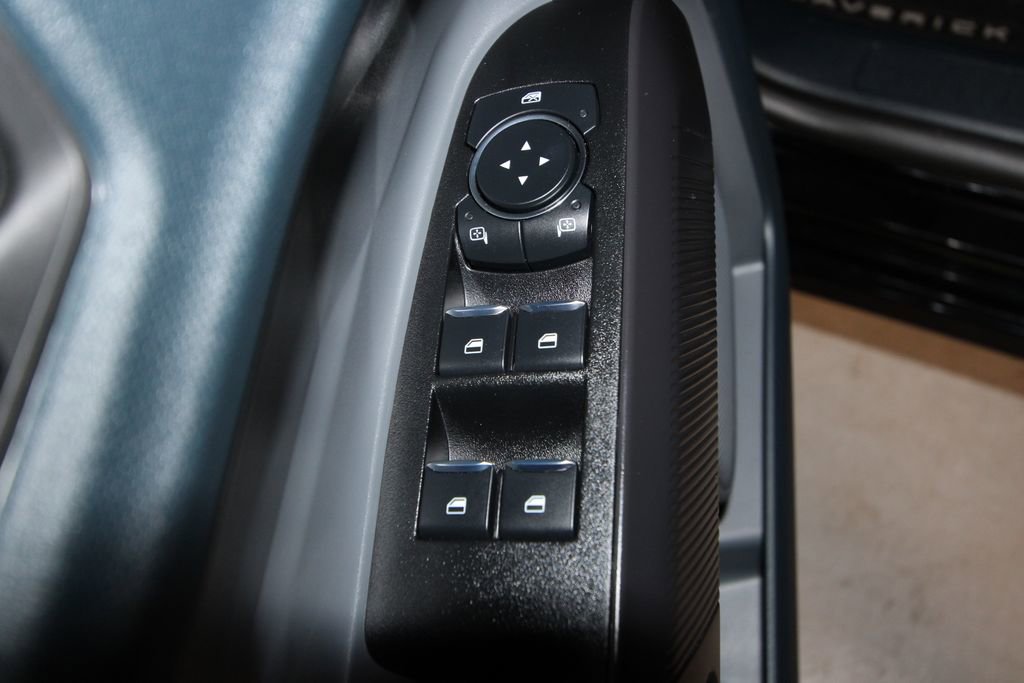 Used 2025 Ford Maverick Lobo image 6