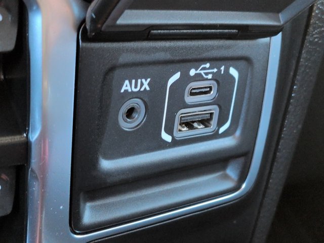 Used 2024 Jeep Wrangler Unlimited AWD/4WD image 20