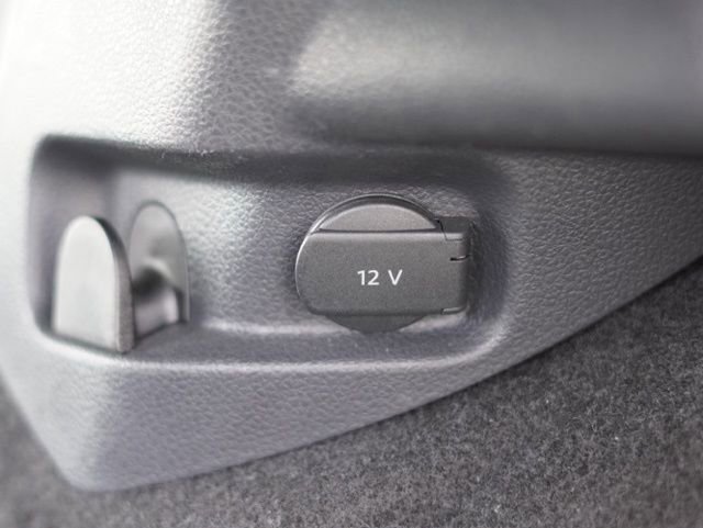 Used 2017 Volkswagen Golf Wolfsburg Edition image 37