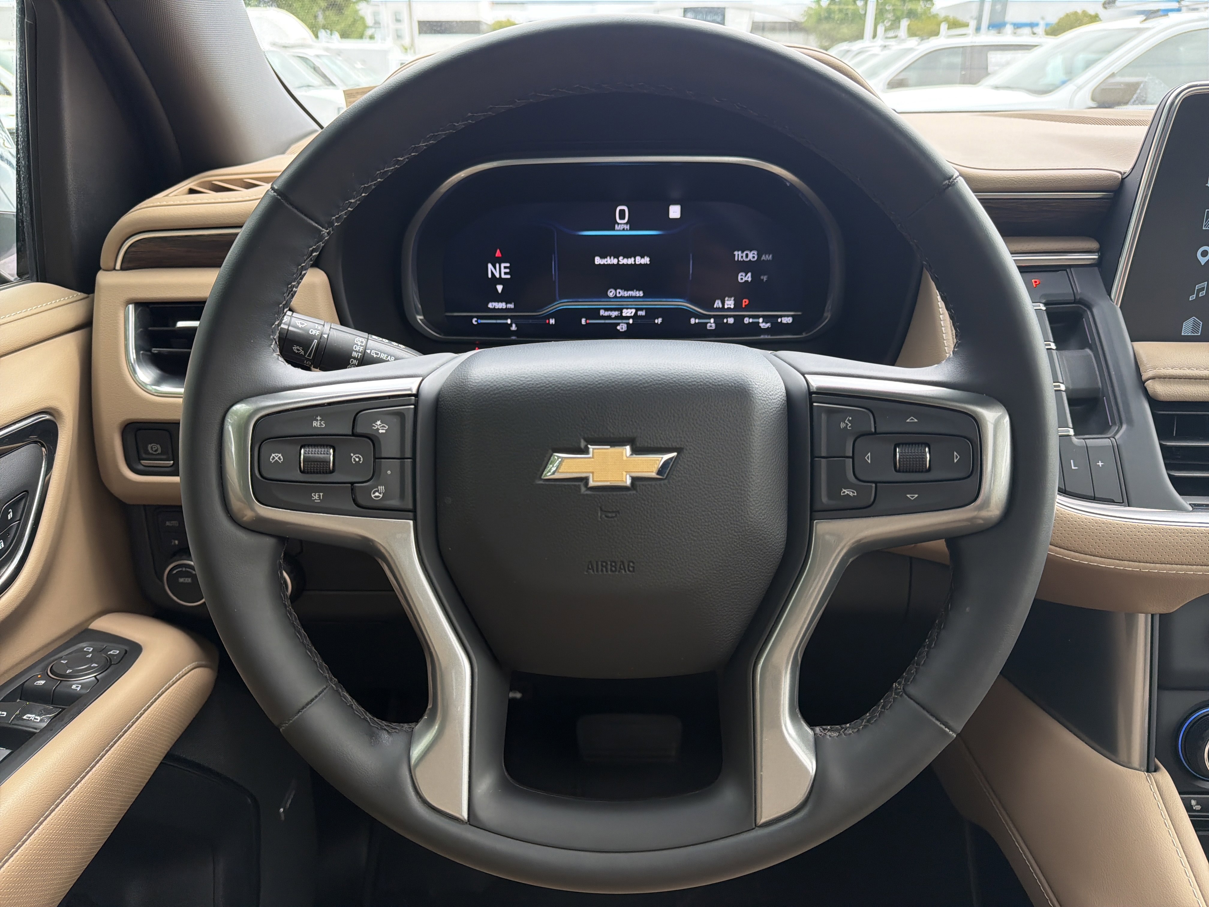 Used 2023 Chevrolet Tahoe Premier AWD/4WD image 18