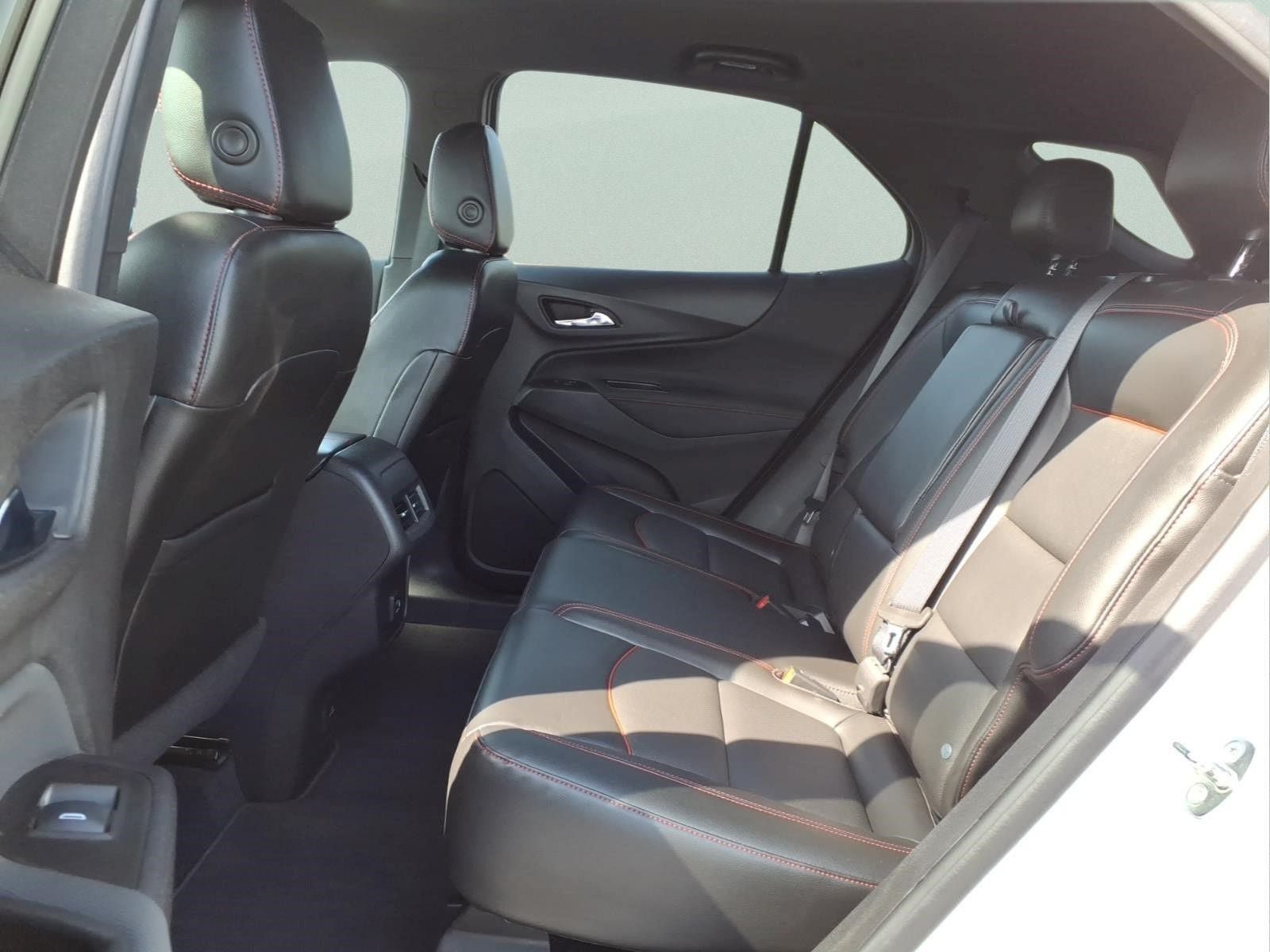 Used 2022 Chevrolet Equinox RS w/ RS Leather Package FWD image 23