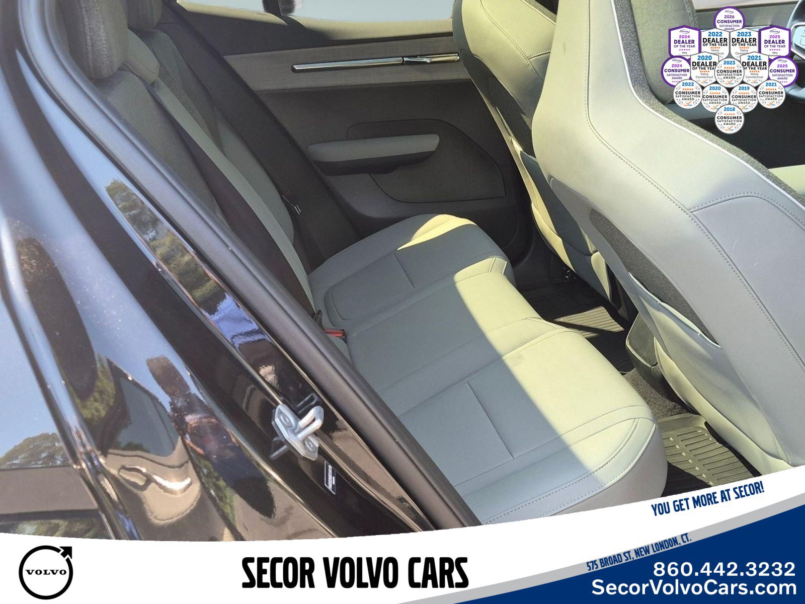 Used 2025 Volvo EX30 Plus w/ Protection Package Premier AWD/4WD image 23