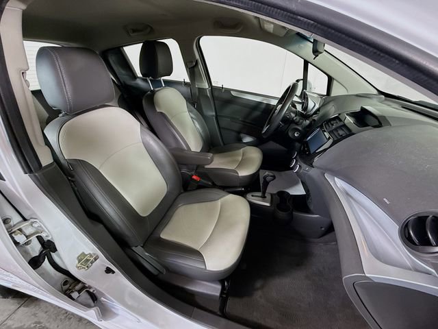 Used 2014 Chevrolet Spark LT image 27