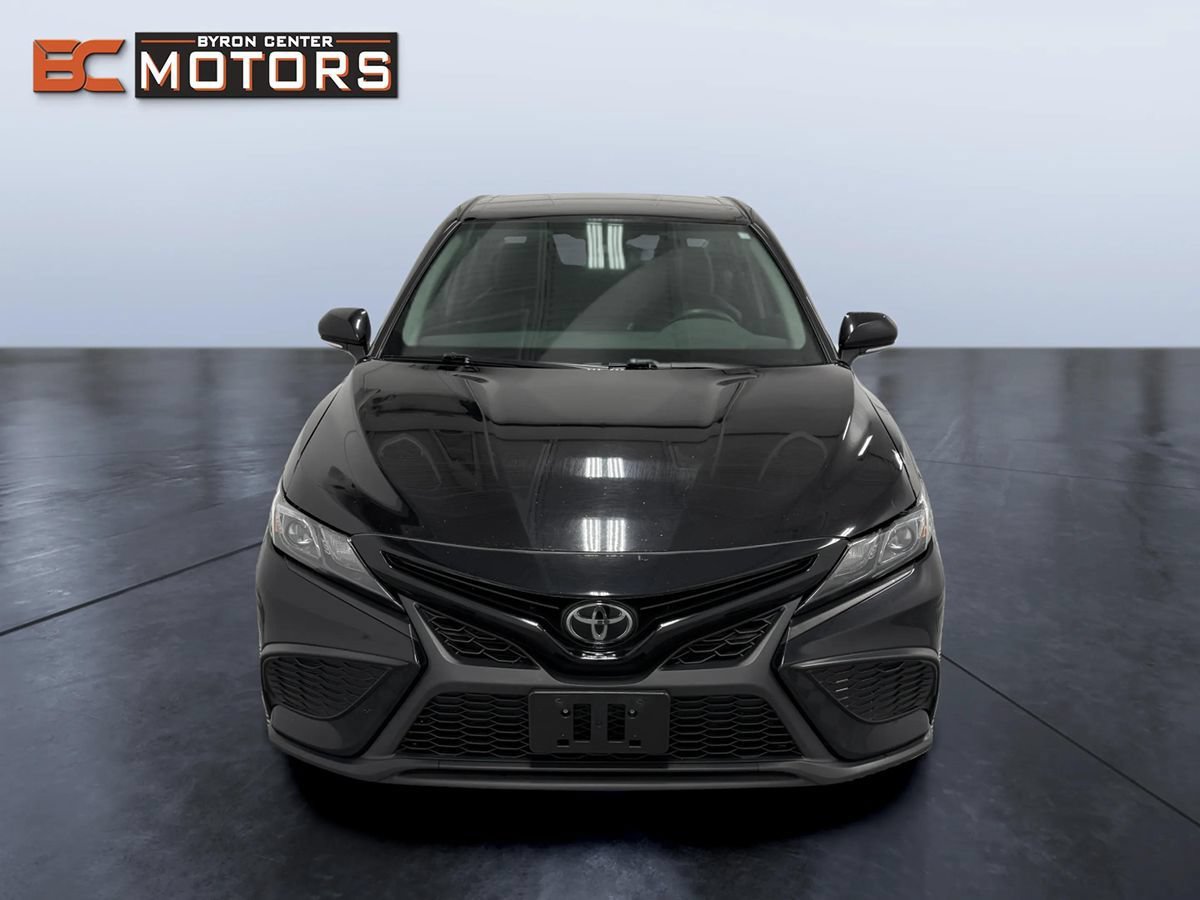 Used 2024 Toyota Camry SE FWD image 8